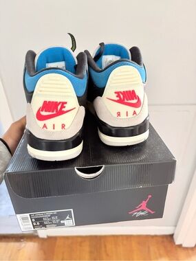 Jordan Retro 3 Low-Top Sneakers — Black, Blue, Cream, red